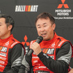 2023年大会で日本人ペア最上位の8位となったドライバー田口勝彦選手（右）とコドライバー保井隆宏選手（左）