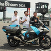 鈴鹿8耐でサプライズ走行をおこなったカワサキの「水素エンジンバイク」