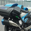 鈴鹿8耐でサプライズ走行をおこなったカワサキの「水素エンジンバイク」