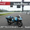 鈴鹿8耐でサプライズ走行をおこなったカワサキの「水素エンジンバイク」