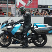 鈴鹿8耐でサプライズ走行をおこなったカワサキの「水素エンジンバイク」