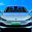上海汽車の栄威ブランドのD7 DMH