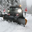 メルセデスベンツ・ウニモグU327の除雪車