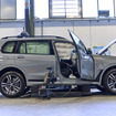 BMWのリサイクルセンターで解体される車両。その多くは量産前のテスト車両