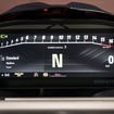 視認性の高い6.9インチのTFTメーター。表示方法は多数で、ドゥカティコルセが開発した電子制御は、6軸IMUをベースに起動。さらにドゥカティ・ビークル・オブザーバー（DVO）というドゥカティ独自のアルゴリズムを使用することで様々なことを予測的に制御するというから驚く。