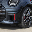 MINIの3ドアハッチバック「JCW」改良新型