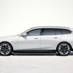 BMW『5シリーズツーリング』新型にPHEVの「550e」が加わる（写真は530e）