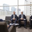 IPG Automotiveのステファン・シュミットCEO（中）、マイケル・コーヘンVP（左）、IPG Automotive Japanの清水圭介社長（右）