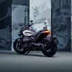 トライアンフ『Rocket 3 R & GT Evel Knievel Limited Editions』