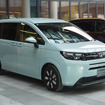 「2024-2025 日本カー・オブ・ザ・イヤー」を受賞したホンダ フリード