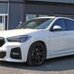 音響特性の良さやラゲッジサイズなども考慮してベース車にBMW X1を選んだのはベテランユーザーならではの視点だろう。