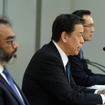 日産自動車、内田誠社長兼CEO（中央、2020年5月）