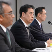 日産自動車の四半期決算発表。中央が内田社長（2020年7月28日）。