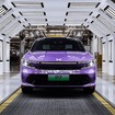 広汽ホンダが新エネルギー車工場の稼働式を行い、新型EV『P7』の生産を開始