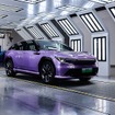 広汽ホンダが新エネルギー車工場の稼働式を行い、新型EV『P7』の生産を開始