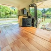 トヨタカローラ香川のカーシェア「TOYOTA SHARE」の車両に、YURTが展開する天然木製車中泊キット「VANLIFE ROOMKIT」を搭載