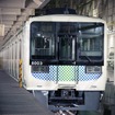 改修工事中の西武8000系