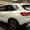 体験会場にはデモ用としてBMW『X5』を置き、最新のコックピットを活用した最新オーディオのデモが行われた