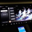 BMW X5の車内に計44個のスピーカーと4つのマイクを設置した