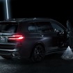 BMW『X7 BLACK-α』