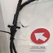 トヨタ：アース線はプルタブのように千切れる部分があり、ボルト締めしていても簡単に引き離せる