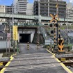 制限1.5m、亀戸駅東側。駅は右手