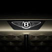 ベントレーの新「ウィングドB」エンブレム