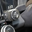 サイバーナビのコントローラーをダッシュパネルの使いやすい位置に設置するなど、普段使いの利便性を高めているのもわかる。