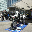 新型『DR-Z4S』『DR-Z4SM』が展示された「スズキ モーターサイクルコレクション2025」（7月19日）