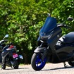 スズキの『バーグマンストリート125EX』と、ヤマハの『NMAX』