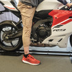ヤマハ YZF-R9の足つき