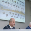 経営再建計画「Re:Nissan」の進捗について説明するエスピノーサ社長