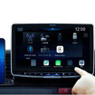 「Apple CarPlay」と「Android Auto」に対応した市販ディスプレイオーディオの一例（アルパイン・DAF11Z）。