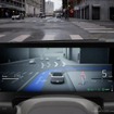 Unreal Engineによって描画されるADASのUI。現実の道路状況をリアルタイムに3Dグラフィックスで再現し、ドライバーに直感的な情報を提供する。