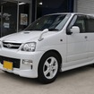 毎日の長時間乗車を楽しむためにテリオスキッドの車内の音の良さは必須。そんな思いからオーディオ進化が始まった。
