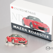 マツダ『ロードスター』とのコラボレーションによるピンバッジ