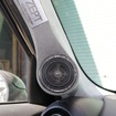 フロントスピーカーの主役となったのはAピラーを加工して取り付けたブラムの8cmフルレンジスピーカー（FRS 3N50）。