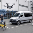 メルセデスベンツが独デュッセルドルフ工場にロボット犬「アリス」導入