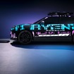 ポルシェ『カイエン・エレクトリック』プロトタイプと11kWワイヤレス充電器