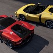 フェラーリ 849テスタロッサ・スパイダー（黄）とベルリネッタ（赤）