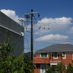 大規模な充電設備となったため、専用に設置された電柱から電気を引き込む