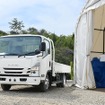 いすゞが国内初となる小型充填機を用いたNGVトラックへのバイオメタン充填実証に参加