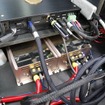 限られたラゲッジスペースを有効活用するためにラックは立体構造になっている。ユニットを積層して省スペースで収めている。