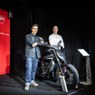 ドゥカティ プロダクトスポンサーのロッコ・カノーサ氏（左）とドゥカティジャパンのマッツ・リンドストレームCEO（右）