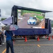 大型ビジョンが熱戦を中継