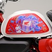 Honda × Kuromi モンキー125用タンクサイドパネル