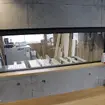 木工室から店内を見渡せる