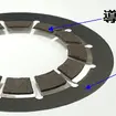 導電ペーパによる高い導電性、スプリング反力を活用した製品構造による省スペースを実現