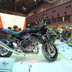 カワサキ Z900RS CAFEとZ900RS SE（ジャパンモビリティショー2025）