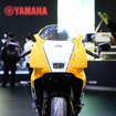 「レジェンドイエロー」のヤマハ XSR900GP 2026年モデル（ジャパンモビリティショー2025）